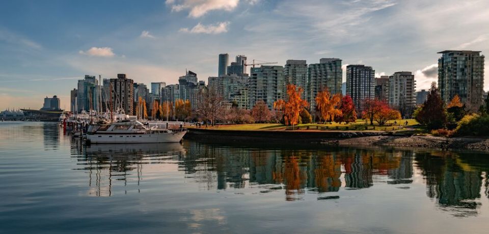 beautiful-shot-boats-parked-near-coal-harbour-vancouver (1)
